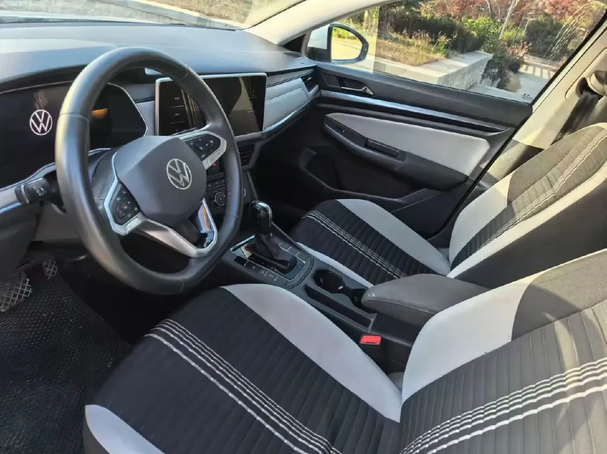 2023 Volkswagen Bora 1.2T 116HP L4 7DCT,autocango,china used car exporter,china ev exporter,chinese used car exporter,chinese used ev exporter