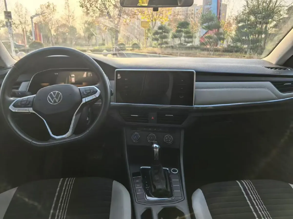 2023 Volkswagen Bora 1.2T 116HP L4 7DCT,autocango,china used car exporter,china ev exporter,chinese used car exporter,chinese used ev exporter