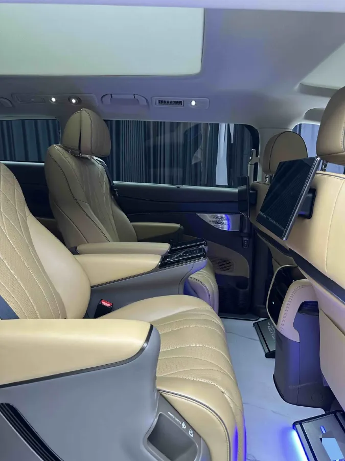 2022 Mercedes-Benz GLC Class 2.0T 197HP L4 9AT,autocango,china used car exporter,china ev exporter,chinese used car exporter,chinese used ev exporter