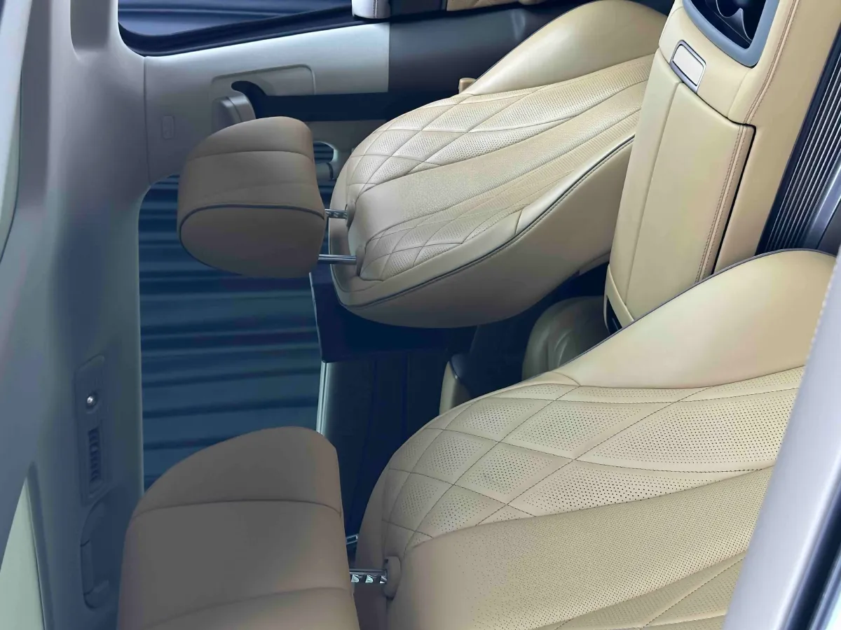 2022 Mercedes-Benz GLC Class 2.0T 197HP L4 9AT,autocango,china used car exporter,china ev exporter,chinese used car exporter,chinese used ev exporter
