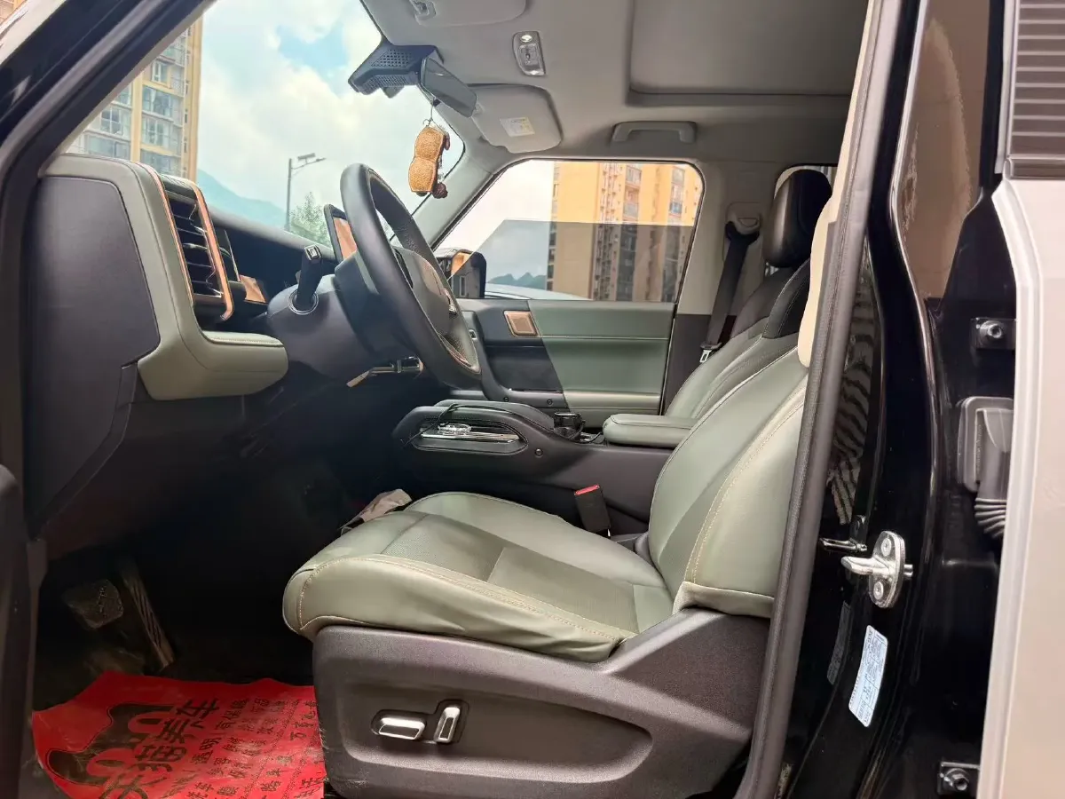 2024 Dongfeng RuiQi 7 2.0T 228HP L4 8AT,autocango,china used car exporter,china ev exporter,chinese used car exporter,chinese used ev exporter