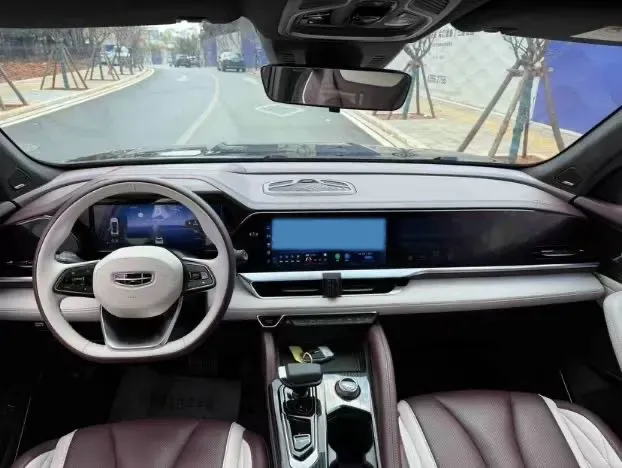 2021 Geely Monjaro 2.0T 218HP L4 7DCT,autocango,china used car exporter,china ev exporter,chinese used car exporter,chinese used ev exporter