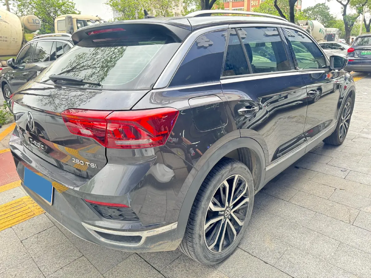 2022 Volkswagen T-Roc 1.4T 150HP L4 7DCT,autocango,china used car exporter,china ev exporter,chinese used car exporter,chinese used ev exporter