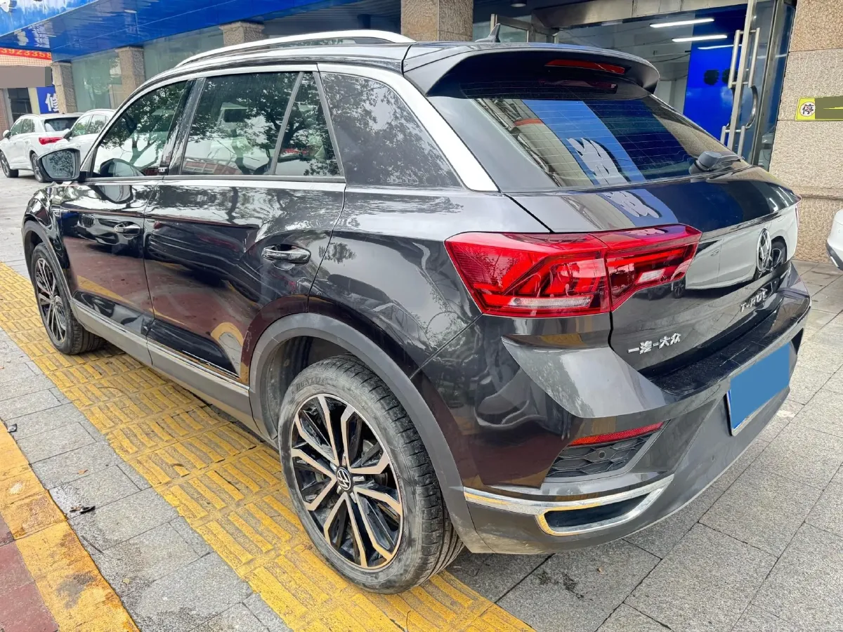 2022 Volkswagen T-Roc 1.4T 150HP L4 7DCT,autocango,china used car exporter,china ev exporter,chinese used car exporter,chinese used ev exporter