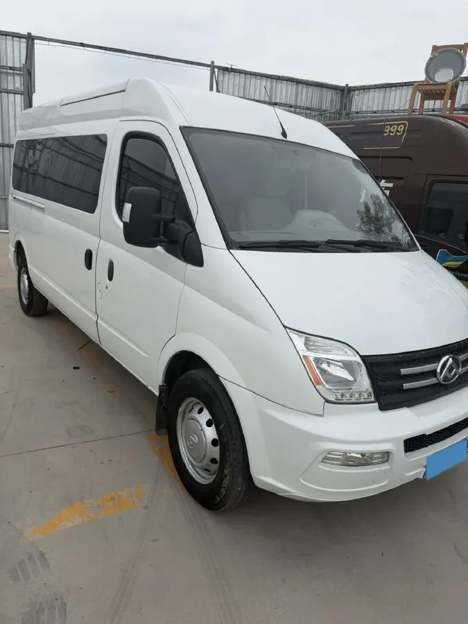 2020 MAXUS XinTu V80 2.5T 136HP L4 6MT,autocango,china used car exporter,china ev exporter,chinese used car exporter,chinese used ev exporter