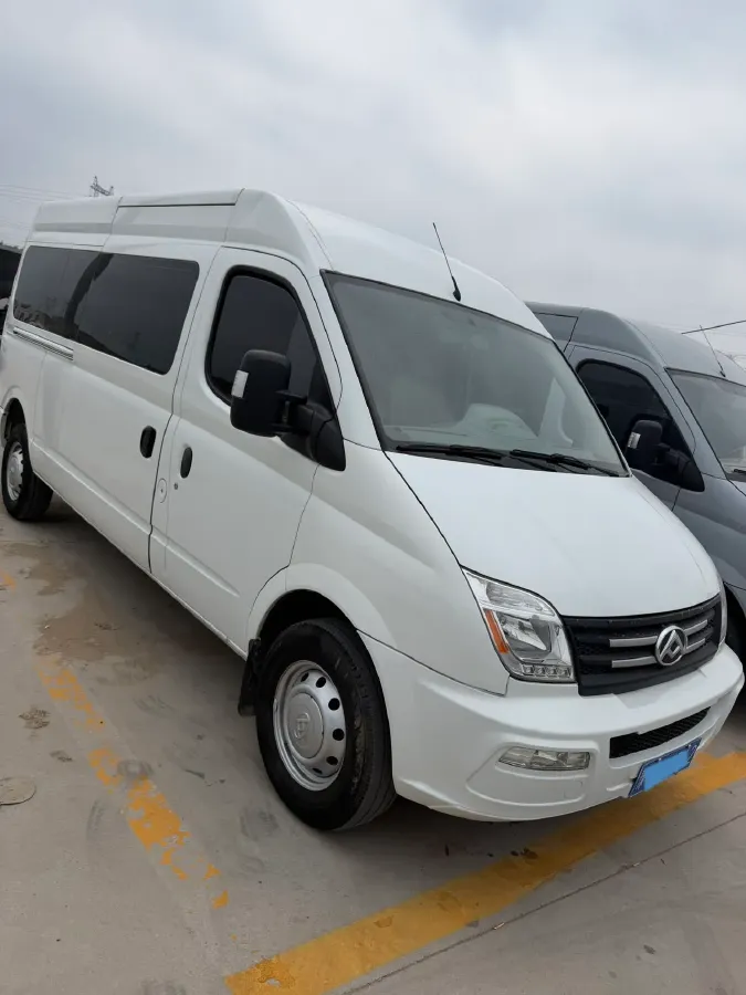 2020 MAXUS XinTu V80 2.5T 136HP L4 6MT,autocango,china used car exporter,china ev exporter,chinese used car exporter,chinese used ev exporter