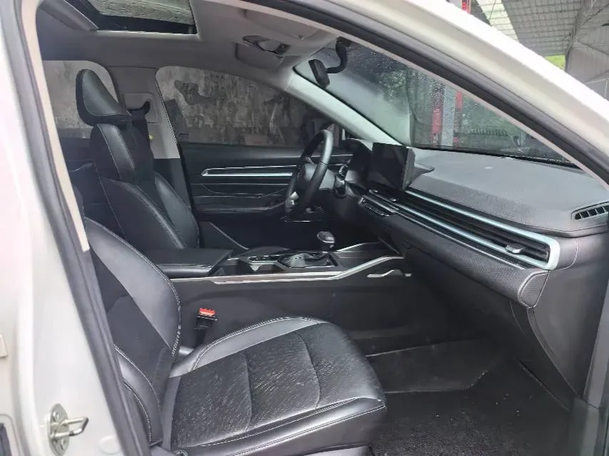 2022 Geely Emgrand 1.5L 114HP L4 CVT,autocango,china used car exporter,china ev exporter,chinese used car exporter,chinese used ev exporter