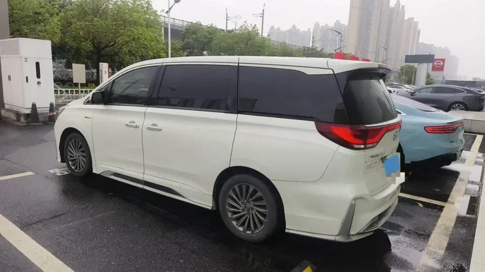 2021 GAC Trumpchi M8 2.0T 252HP L4 8AT,autocango,china used car exporter,china ev exporter,chinese used car exporter,chinese used ev exporter