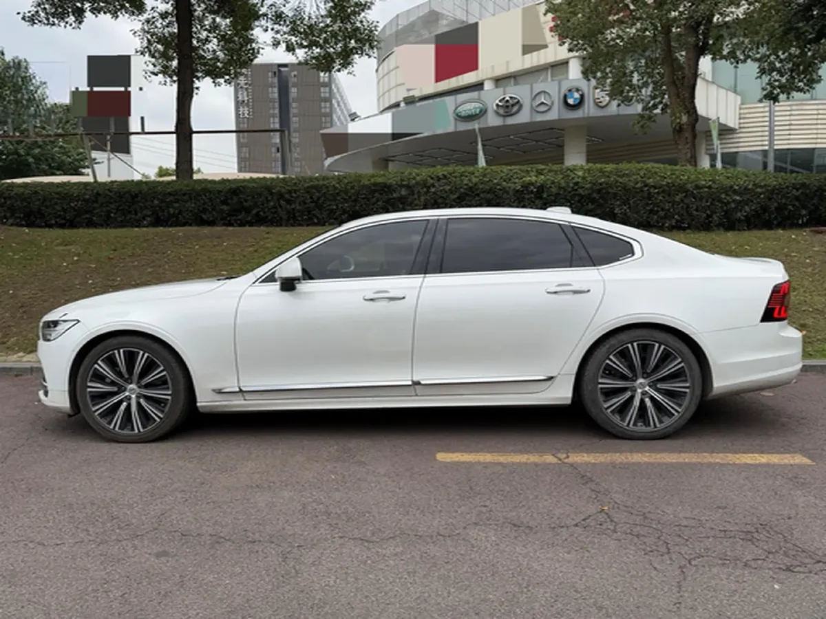 2023 Volvo S90 2.0T 250HP L4 8AT,autocango,china used car exporter,china ev exporter,chinese used car exporter,chinese used ev exporter