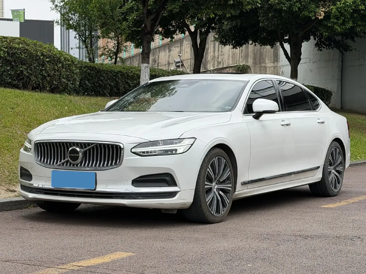 2023 Volvo S90 2.0T 250HP L4 8AT,autocango,china used car exporter,china ev exporter,chinese used car exporter,chinese used ev exporter