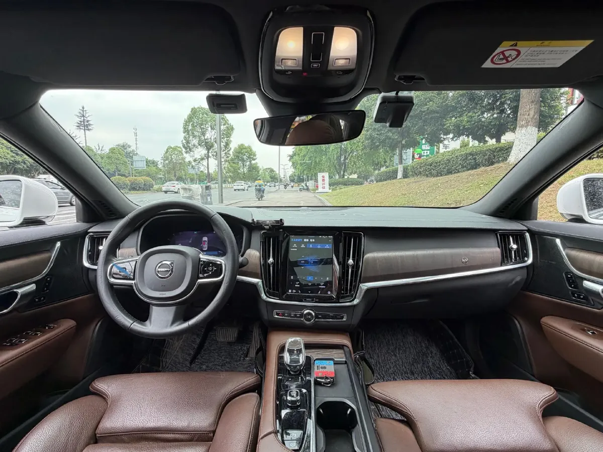 2023 Volvo S90 2.0T 250HP L4 8AT,autocango,china used car exporter,china ev exporter,chinese used car exporter,chinese used ev exporter