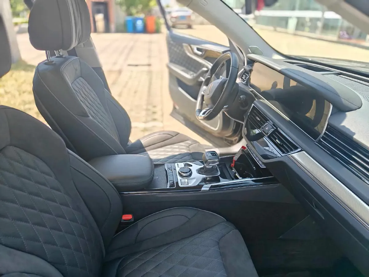 2019 HongQi HS5 2.0T 224HP L4 6AT,autocango,china used car exporter,china ev exporter,chinese used car exporter,chinese used ev exporter