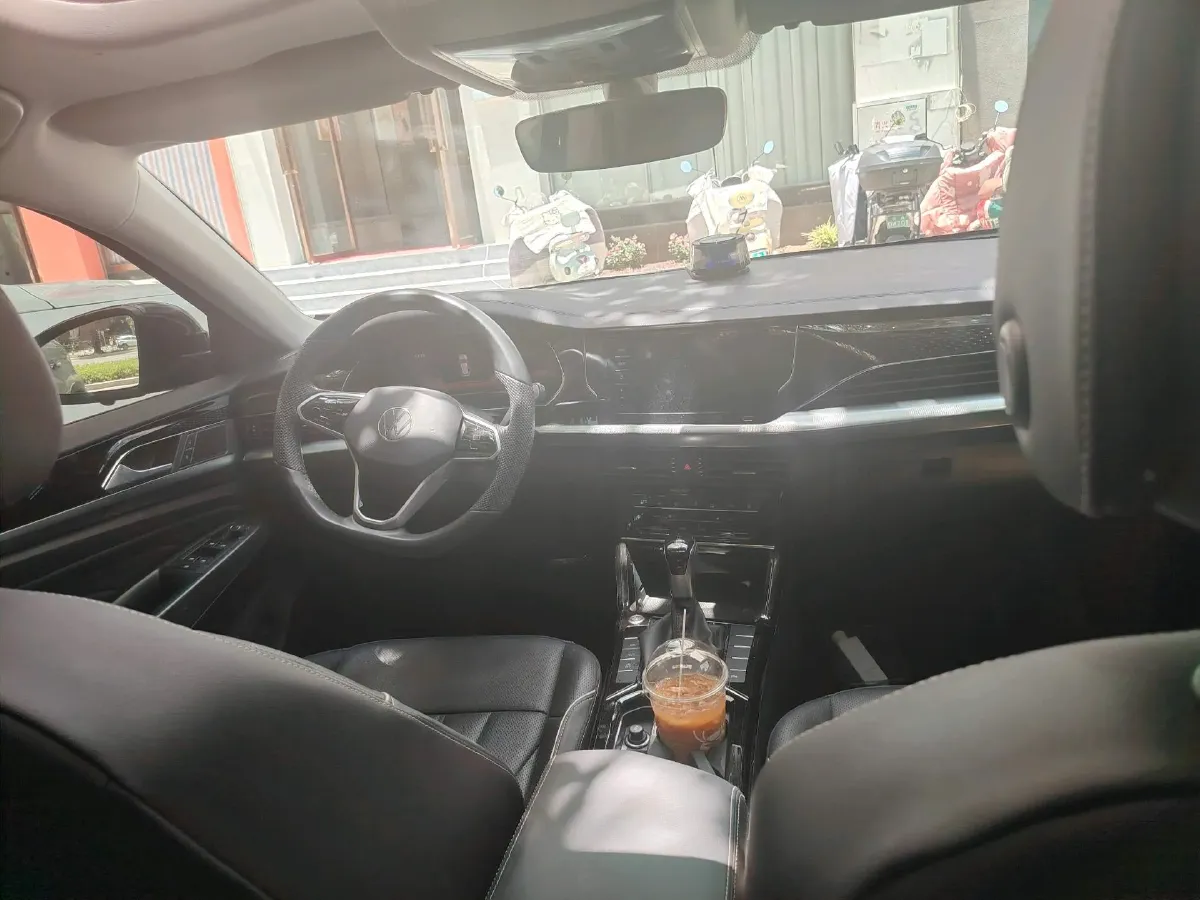 2024 Volkswagen Passat 2.0T 186HP L4 7DCT,autocango,china used car exporter,china ev exporter,chinese used car exporter,chinese used ev exporter