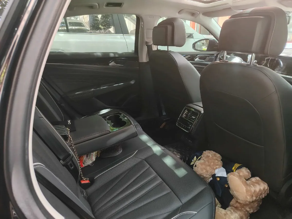 2024 Volkswagen Passat 2.0T 186HP L4 7DCT,autocango,china used car exporter,china ev exporter,chinese used car exporter,chinese used ev exporter
