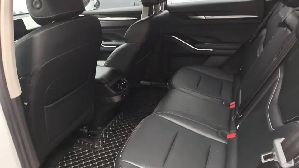 2021 Haval H6 2.0T 211HP L4 7DCT,autocango,china used car exporter,china ev exporter,chinese used car exporter,chinese used ev exporter
