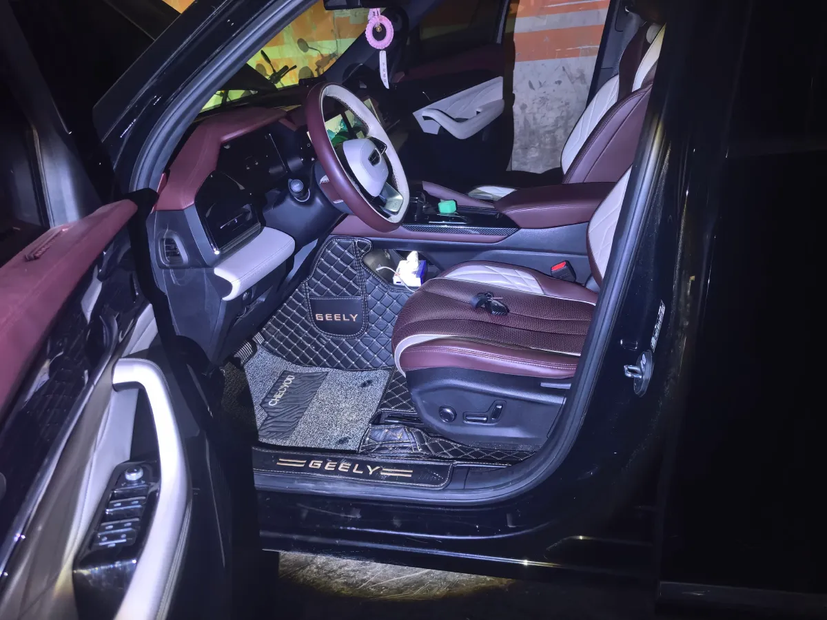 2021 Geely Monjaro 2.0T 218HP L4 7DCT,autocango,china used car exporter,china ev exporter,chinese used car exporter,chinese used ev exporter