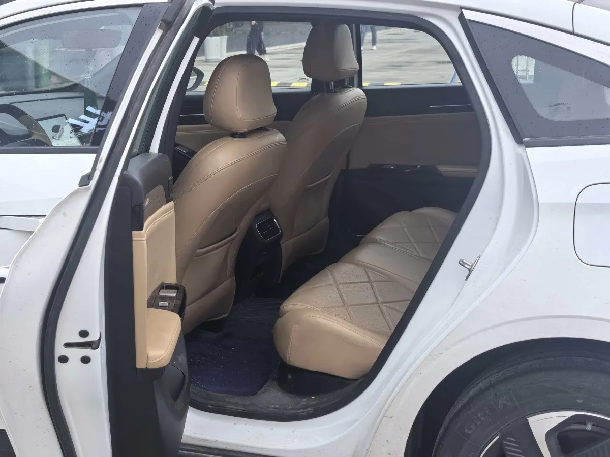 2023 Geely Galaxy L6 1.5T 163HP L4 3DHT PHEV,autocango,china used car exporter,china ev exporter,chinese used car exporter,chinese used ev exporter