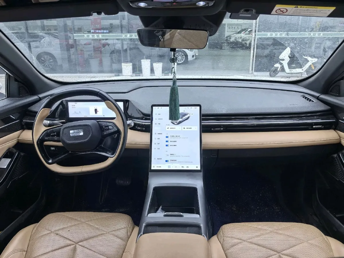 2023 Geely Galaxy L6 1.5T 163HP L4 3DHT PHEV,autocango,china used car exporter,china ev exporter,chinese used car exporter,chinese used ev exporter