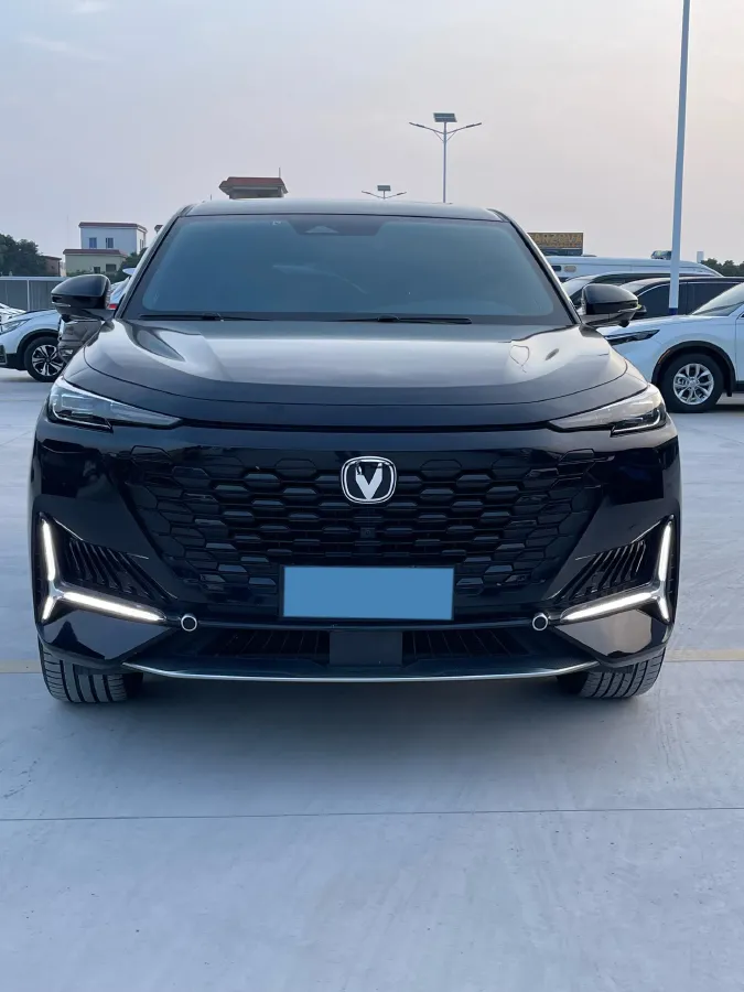 2024 ChangAn UNI-K 2.0T 233HP L4 8AT,autocango,china used car exporter,china ev exporter,chinese used car exporter,chinese used ev exporter