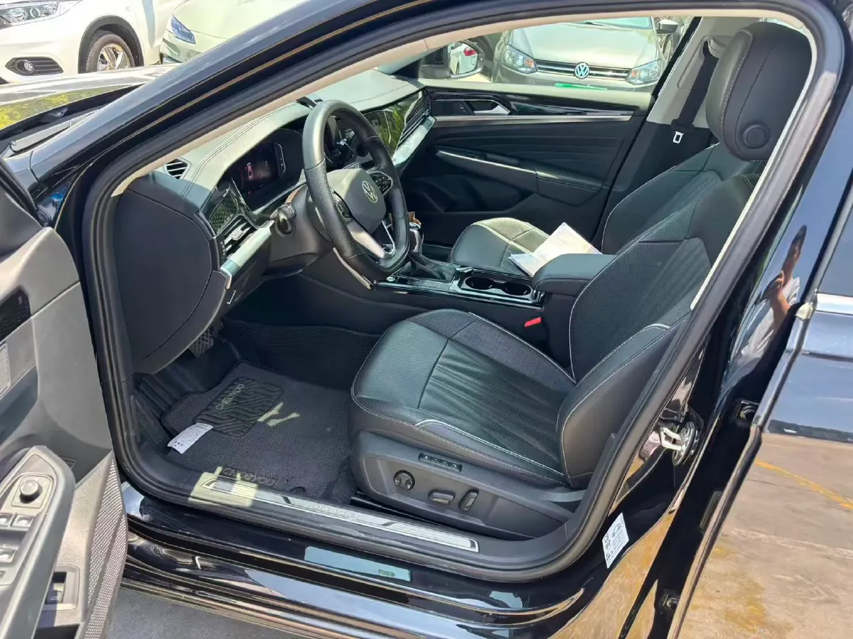 2023 Volkswagen Passat 2.0T 186HP L4 7DCT,autocango,china used car exporter,china ev exporter,chinese used car exporter,chinese used ev exporter