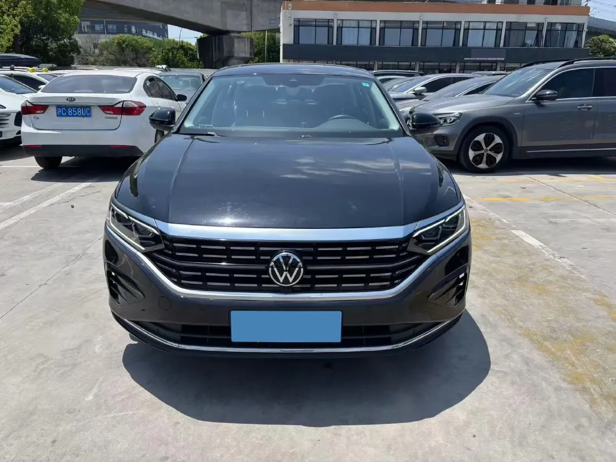 2023 Volkswagen Passat 2.0T 186HP L4 7DCT,autocango,china used car exporter,china ev exporter,chinese used car exporter,chinese used ev exporter
