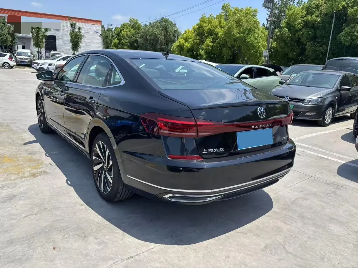 2023 Volkswagen Passat 2.0T 186HP L4 7DCT,autocango,china used car exporter,china ev exporter,chinese used car exporter,chinese used ev exporter