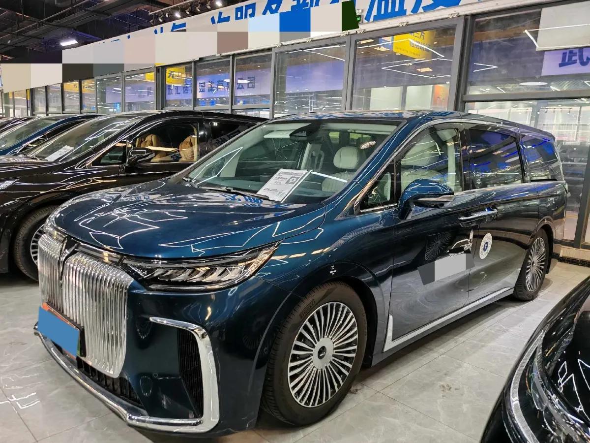 2025 Voyah Dream 1.5T 150HP L4 PHEV 41.7KWH,autocango,china used car exporter,china ev exporter,chinese used car exporter,chinese used ev exporter