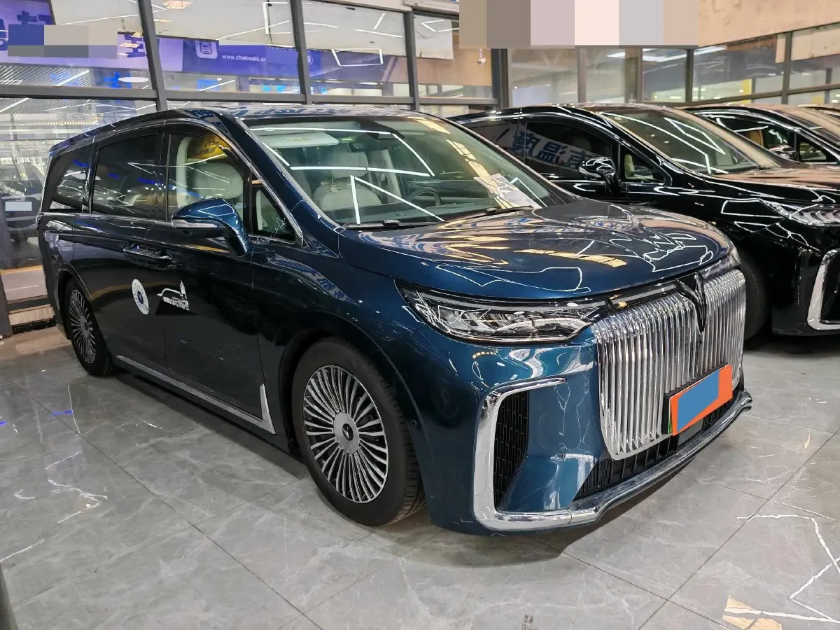 2025 Voyah Dream 1.5T 150HP L4 PHEV 41.7KWH,autocango,china used car exporter,china ev exporter,chinese used car exporter,chinese used ev exporter