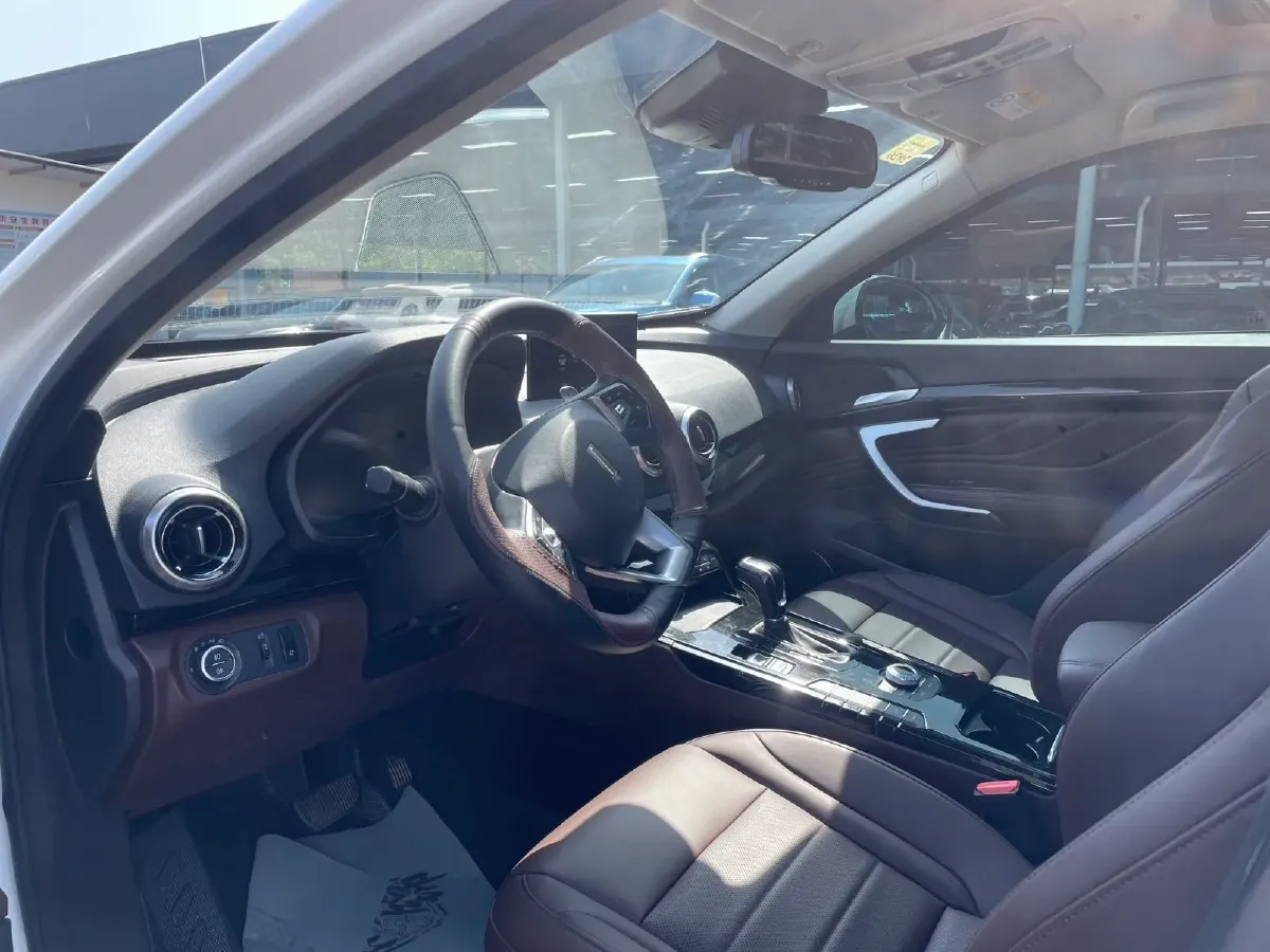 2017 WEY VV7 2.0T 234HP L4 7DCT,autocango,china used car exporter,china ev exporter,chinese used car exporter,chinese used ev exporter