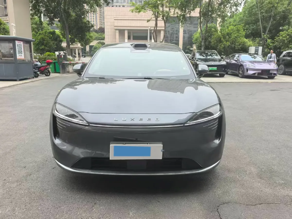 2025 Luxeed R7 REEV 156HP REEV,autocango,china used car exporter,china ev exporter,chinese used car exporter,chinese used ev exporter