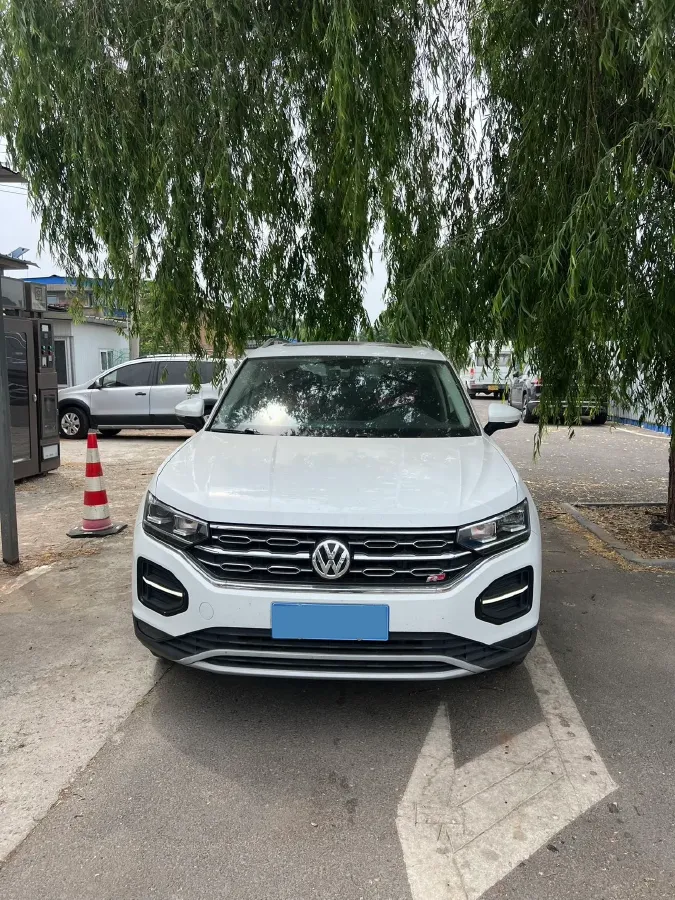 2019 Jeep Cherokee 2.0T 234HP L4 9AT,autocango,china used car exporter,china ev exporter,chinese used car exporter,chinese used ev exporter