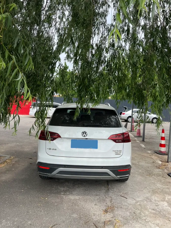 2019 Jeep Cherokee 2.0T 234HP L4 9AT,autocango,china used car exporter,china ev exporter,chinese used car exporter,chinese used ev exporter