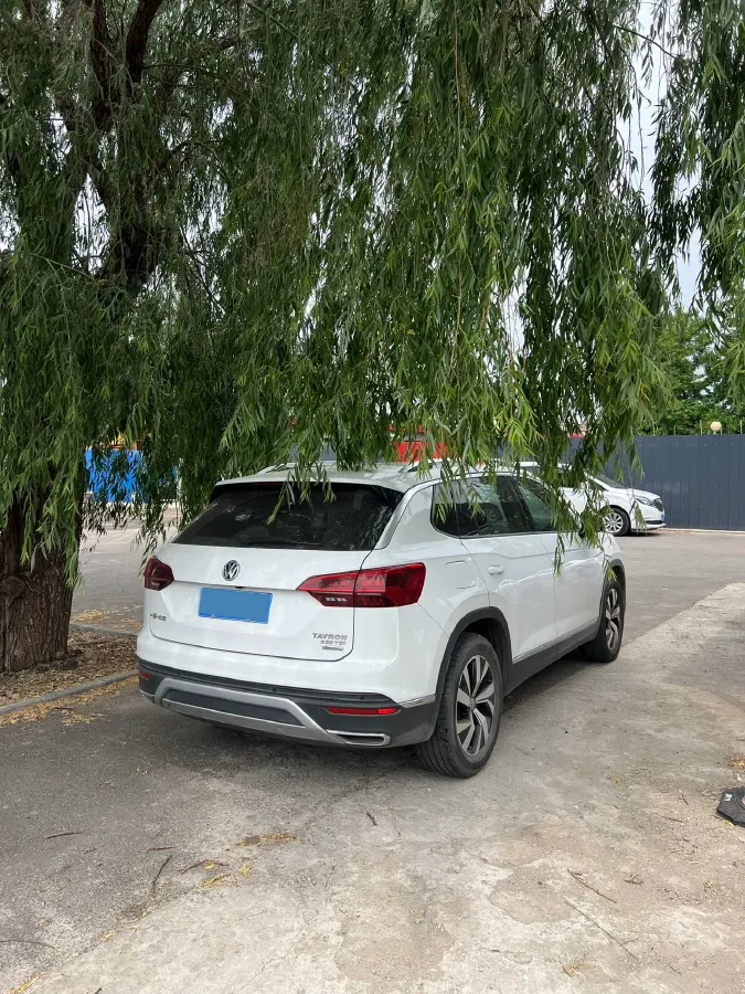 2019 Jeep Cherokee 2.0T 234HP L4 9AT,autocango,china used car exporter,china ev exporter,chinese used car exporter,chinese used ev exporter