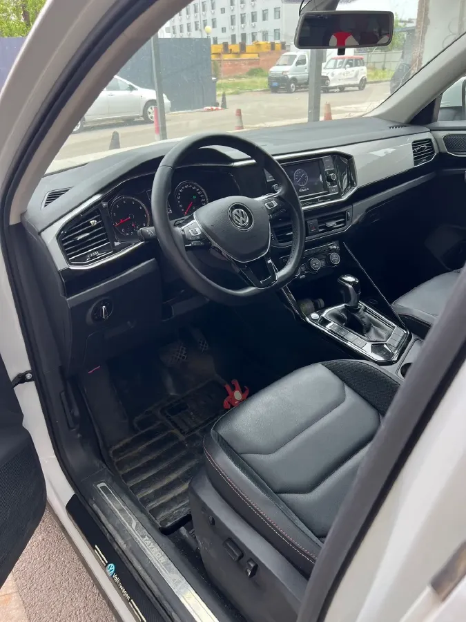 2019 Jeep Cherokee 2.0T 234HP L4 9AT,autocango,china used car exporter,china ev exporter,chinese used car exporter,chinese used ev exporter