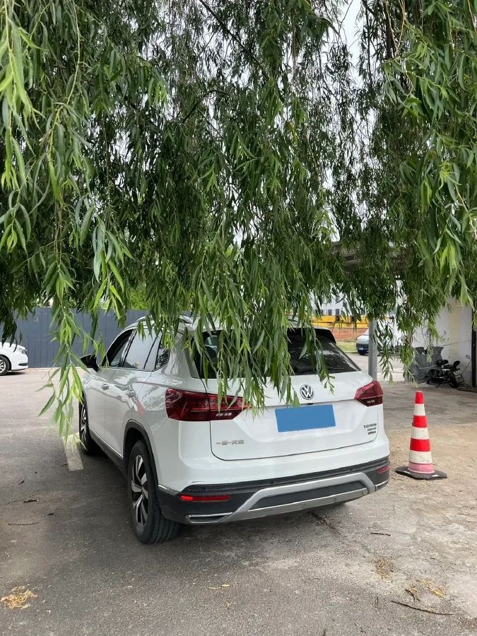 2019 Jeep Cherokee 2.0T 234HP L4 9AT,autocango,china used car exporter,china ev exporter,chinese used car exporter,chinese used ev exporter