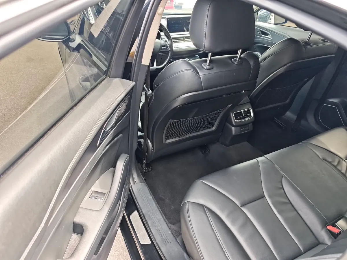 2020 HongQi H5 1.5T 169HP L4 7DCT,autocango,china used car exporter,china ev exporter,chinese used car exporter,chinese used ev exporter