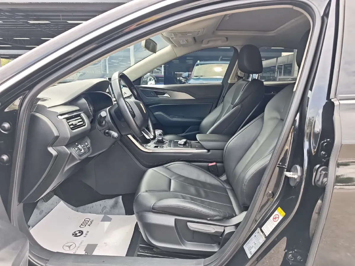 2020 HongQi H5 1.5T 169HP L4 7DCT,autocango,china used car exporter,china ev exporter,chinese used car exporter,chinese used ev exporter