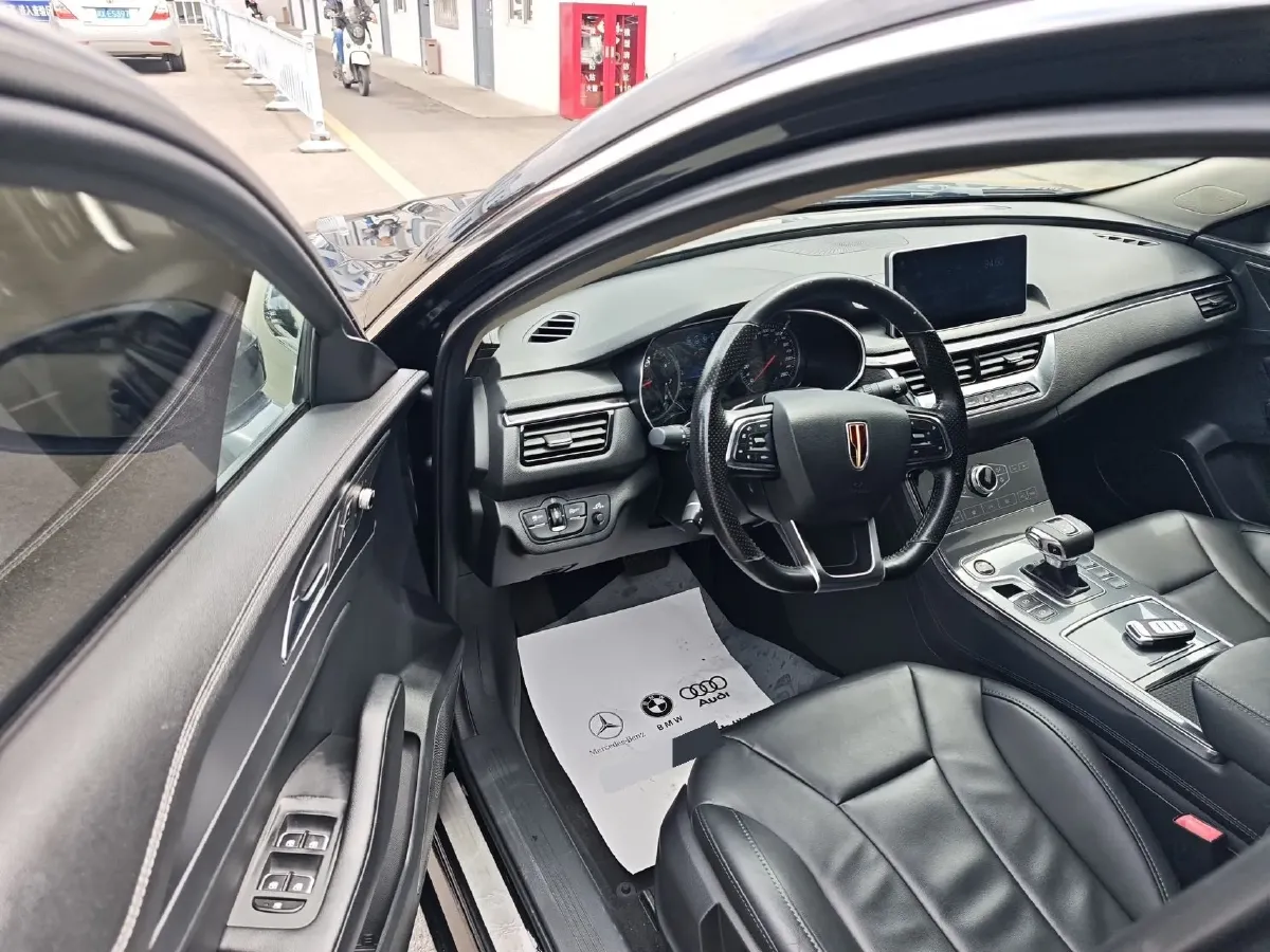 2020 HongQi H5 1.5T 169HP L4 7DCT,autocango,china used car exporter,china ev exporter,chinese used car exporter,chinese used ev exporter