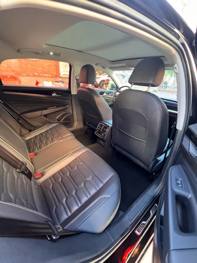 2019 Skoda Kodiak 2.0T 186HP L4 7DCT,autocango,china used car exporter,china ev exporter,chinese used car exporter,chinese used ev exporter