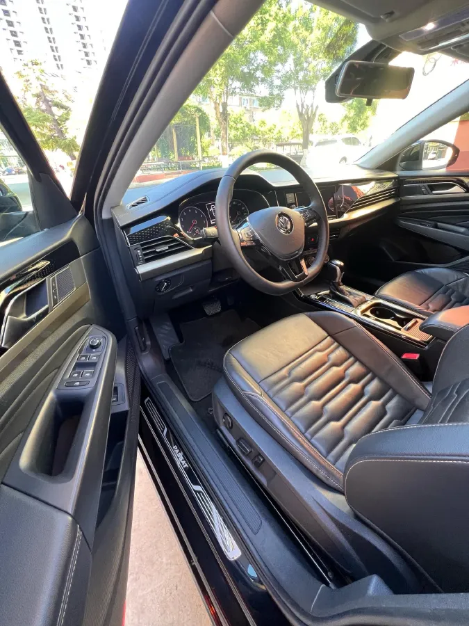 2019 Skoda Kodiak 2.0T 186HP L4 7DCT,autocango,china used car exporter,china ev exporter,chinese used car exporter,chinese used ev exporter