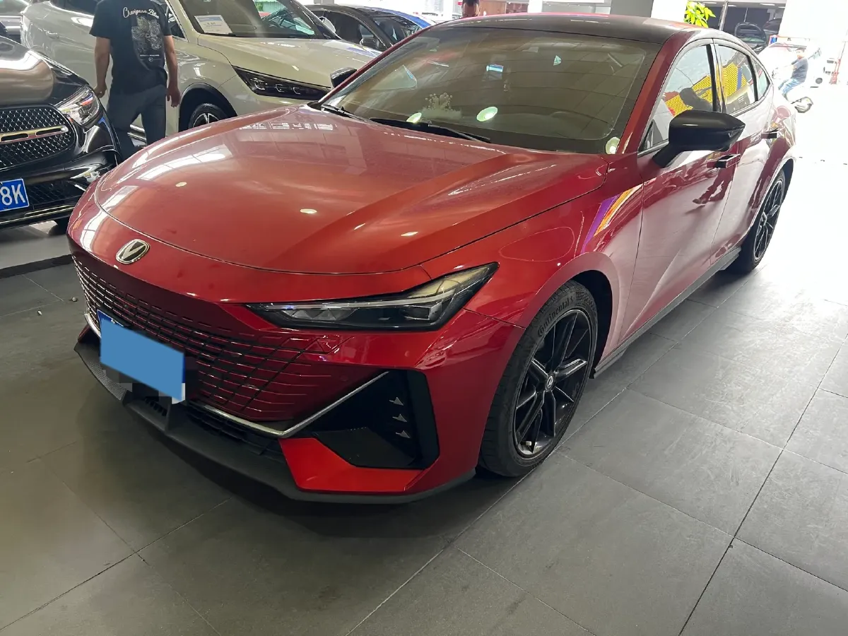 2022 ChangAn UNI-V 1.5T 188HP L4 7DCT,autocango,china used car exporter,china ev exporter,chinese used car exporter,chinese used ev exporter