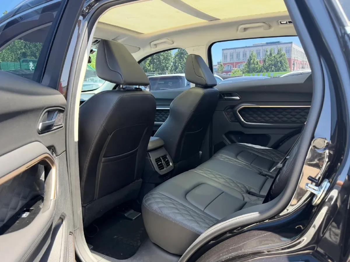 2020 Haval H6 1.5T 169HP L4 7DCT,autocango,china used car exporter,china ev exporter,chinese used car exporter,chinese used ev exporter