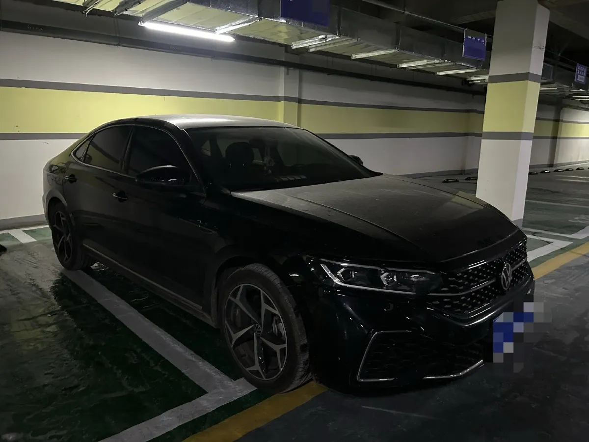 2025 Volkswagen Passat 2.0T 220HP L4 7DCT,autocango,china used car exporter,china ev exporter,chinese used car exporter,chinese used ev exporter