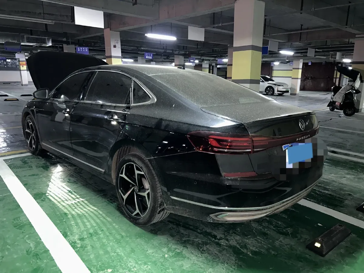 2025 Volkswagen Passat 2.0T 220HP L4 7DCT,autocango,china used car exporter,china ev exporter,chinese used car exporter,chinese used ev exporter