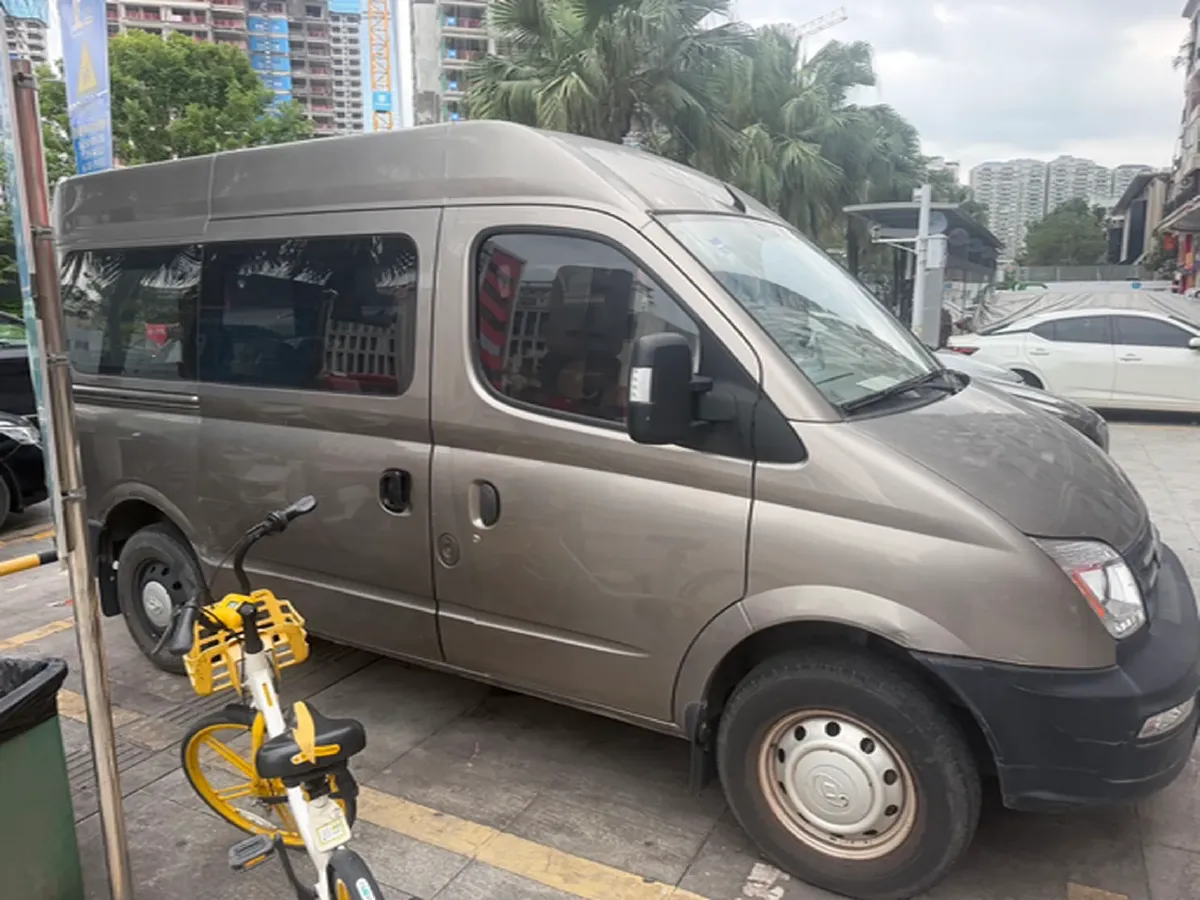 2020 MAXUS XinTu V80 2.5T 136HP L4 6MT,autocango,china used car exporter,china ev exporter,chinese used car exporter,chinese used ev exporter