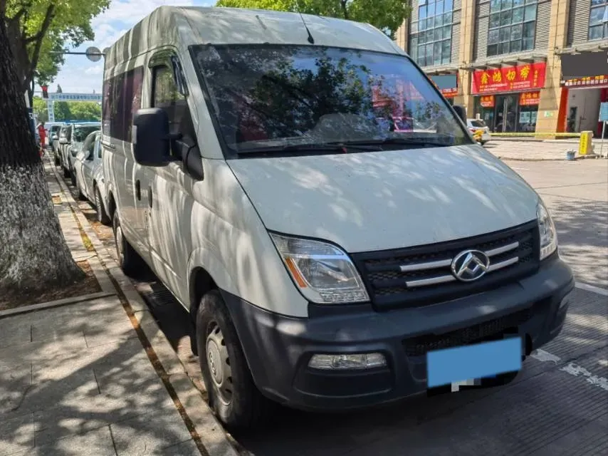 2020 MAXUS XinTu V80 2.5T 136HP L4 6MT,autocango,china used car exporter,china ev exporter,chinese used car exporter,chinese used ev exporter