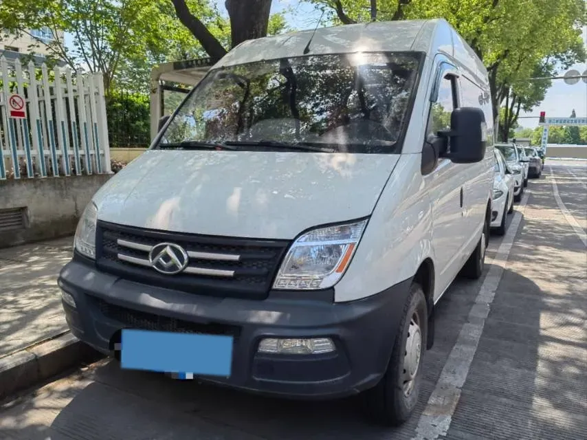 2020 MAXUS XinTu V80 2.5T 136HP L4 6MT,autocango,china used car exporter,china ev exporter,chinese used car exporter,chinese used ev exporter