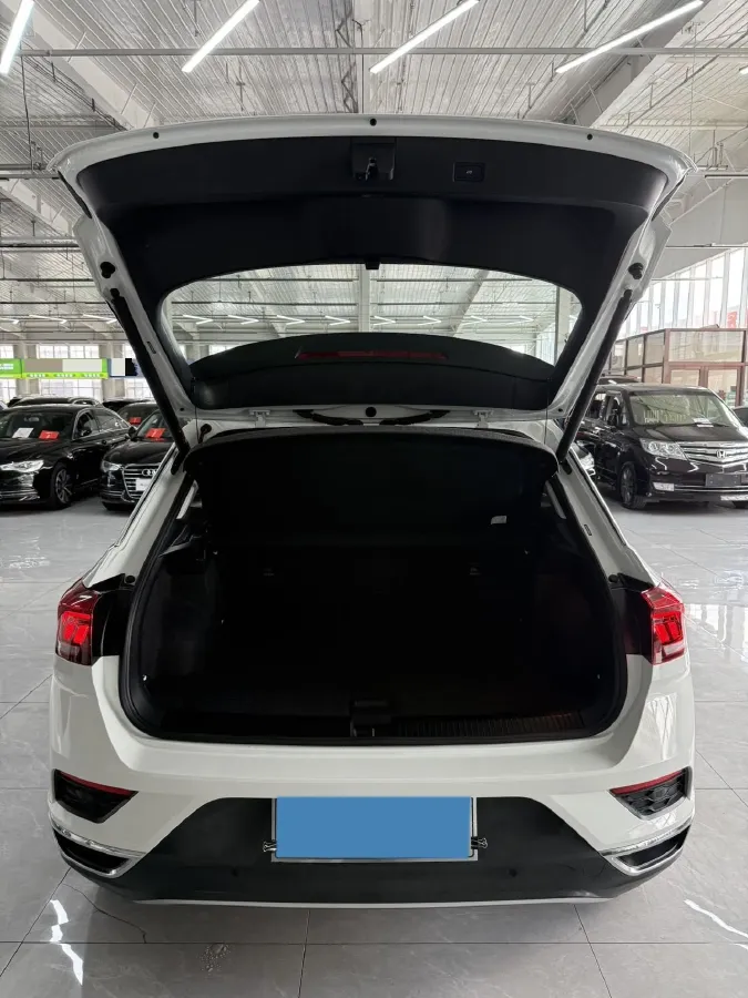 2022 Volkswagen T-Roc 1.4T 150HP L4 7DCT,autocango,china used car exporter,china ev exporter,chinese used car exporter,chinese used ev exporter