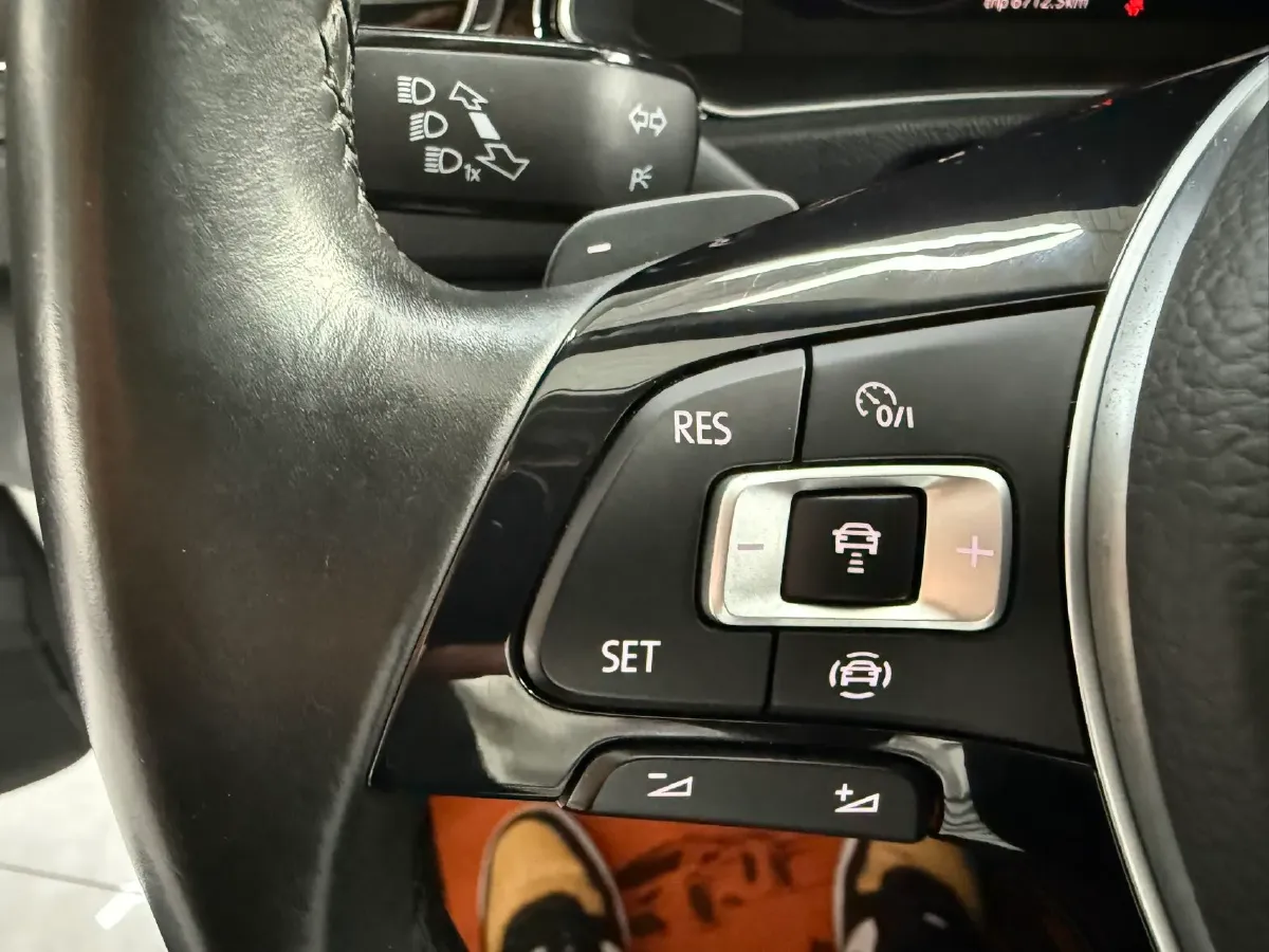 2022 Volkswagen T-Roc 1.4T 150HP L4 7DCT,autocango,china used car exporter,china ev exporter,chinese used car exporter,chinese used ev exporter