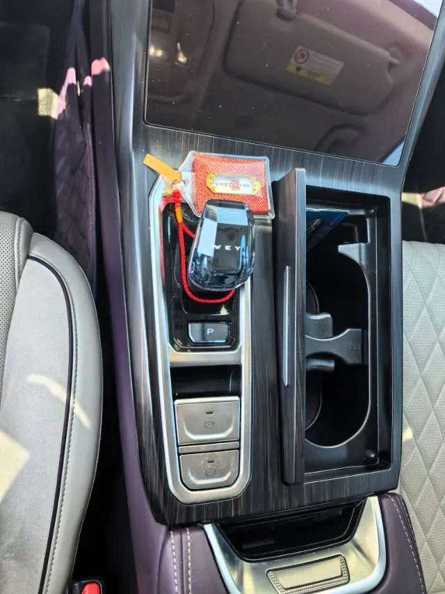 2022 WEY Latte 1.5T 156HP L4 2DHT PHEV 34KWH,autocango,china used car exporter,china ev exporter,chinese used car exporter,chinese used ev exporter